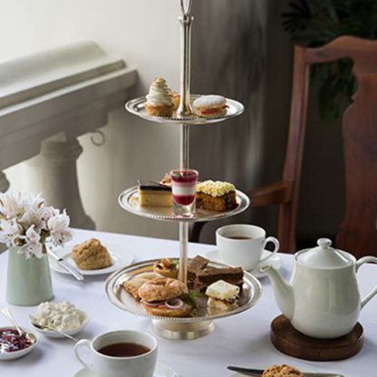 cake stand